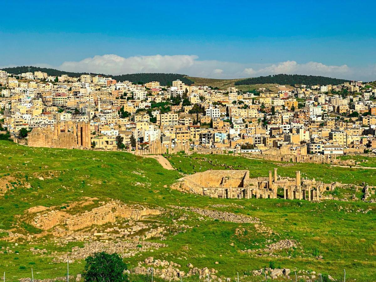 Full Panorama Jerash Bed and Breakfast Jarash Buitenkant foto